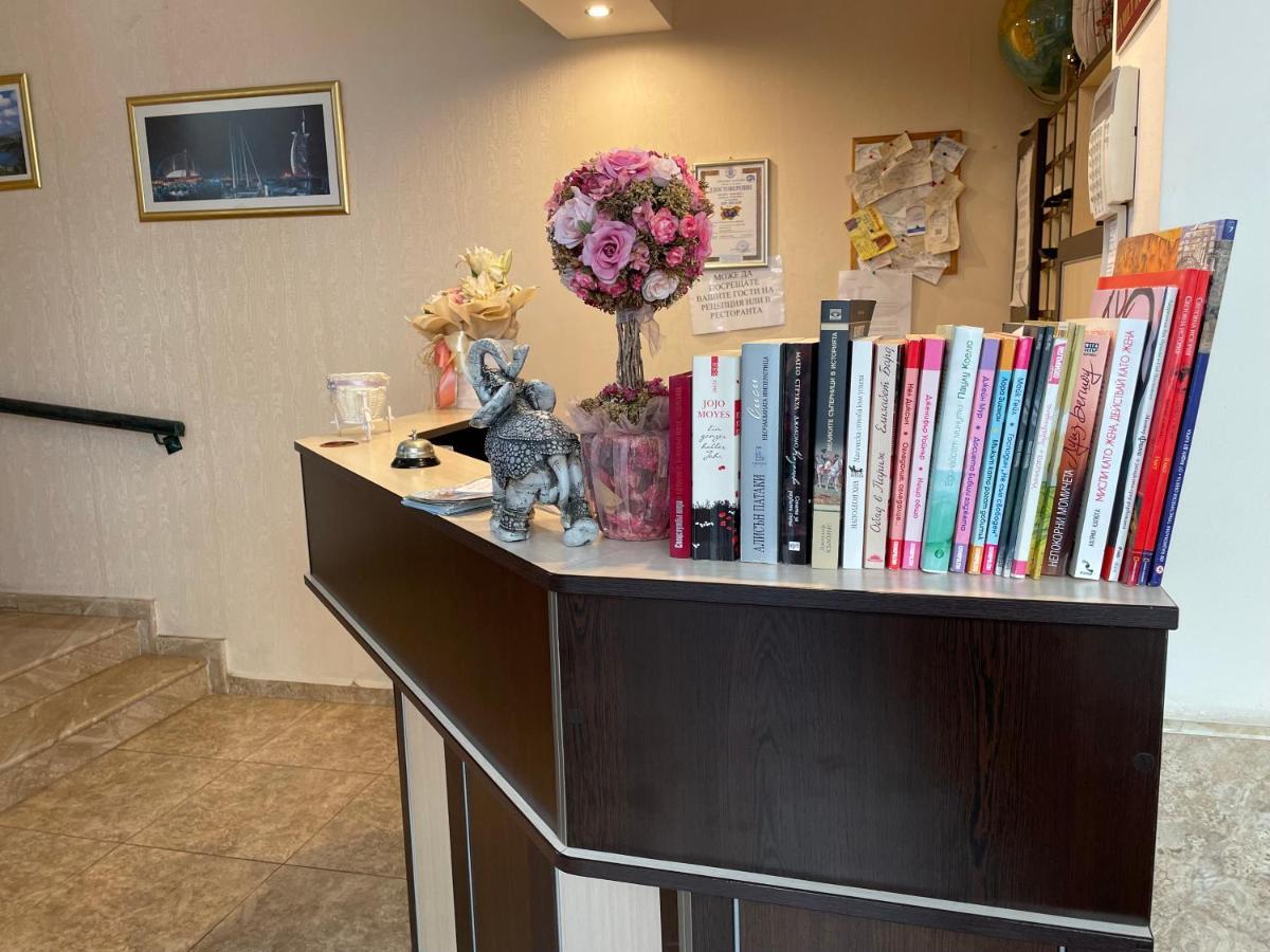 Family Hotel Deykin 써니비치 외부 사진