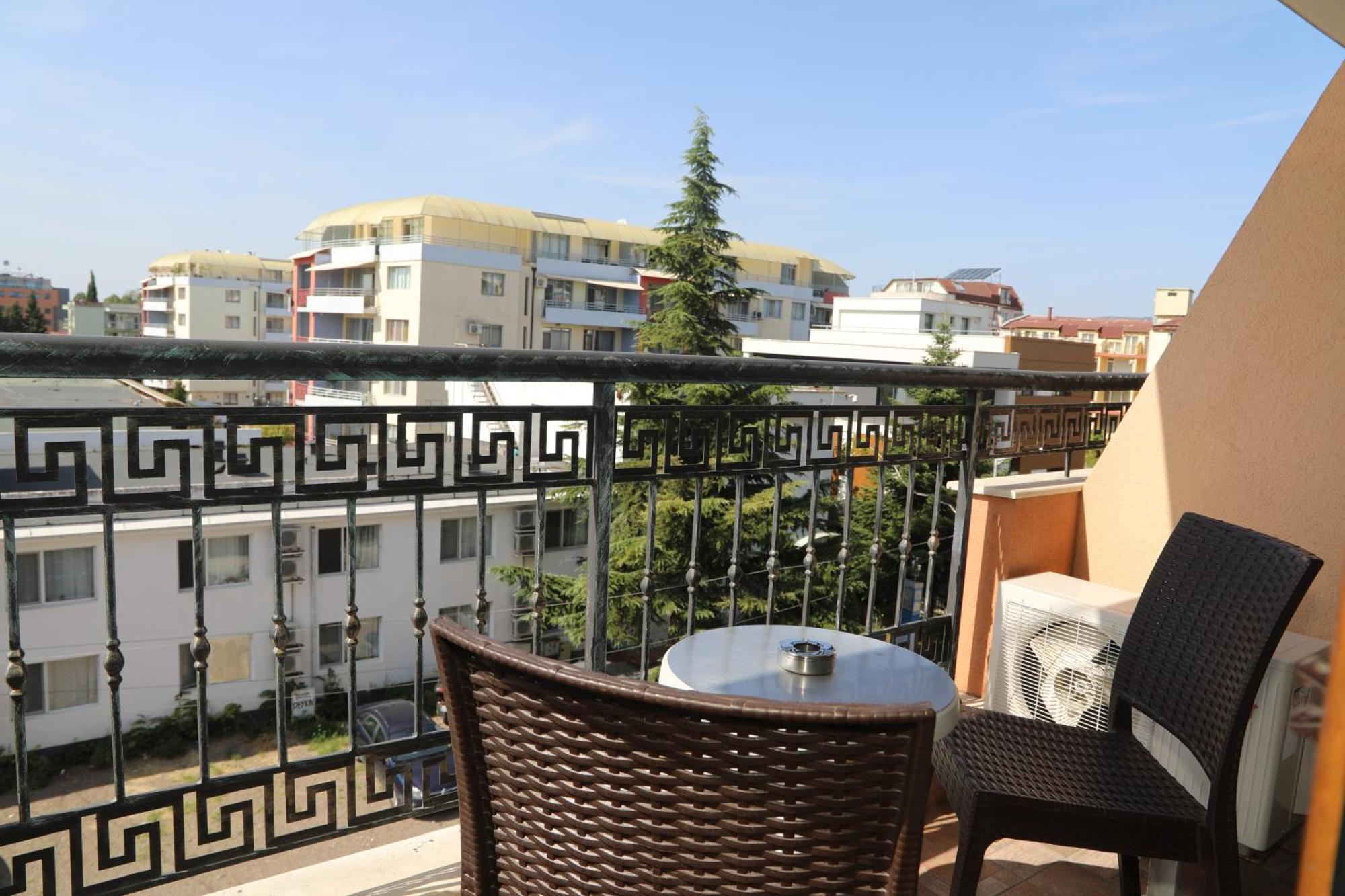Family Hotel Deykin 써니비치 외부 사진